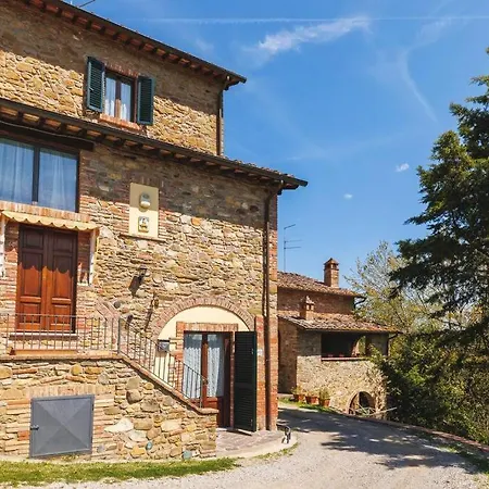 Casa Con Posto Auto Coperto E Ampio Giardino *